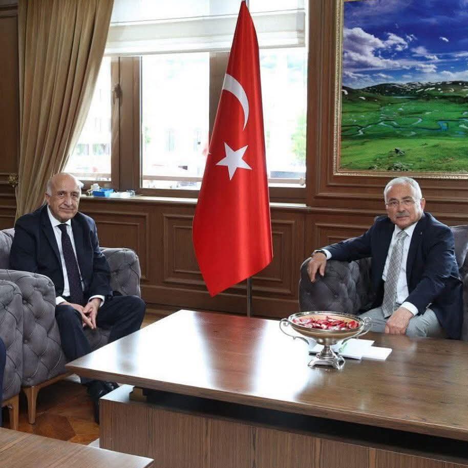 ŞÜKRÜ BODUR VE HİLMİ GÜLER FUTBOL KONUŞTU