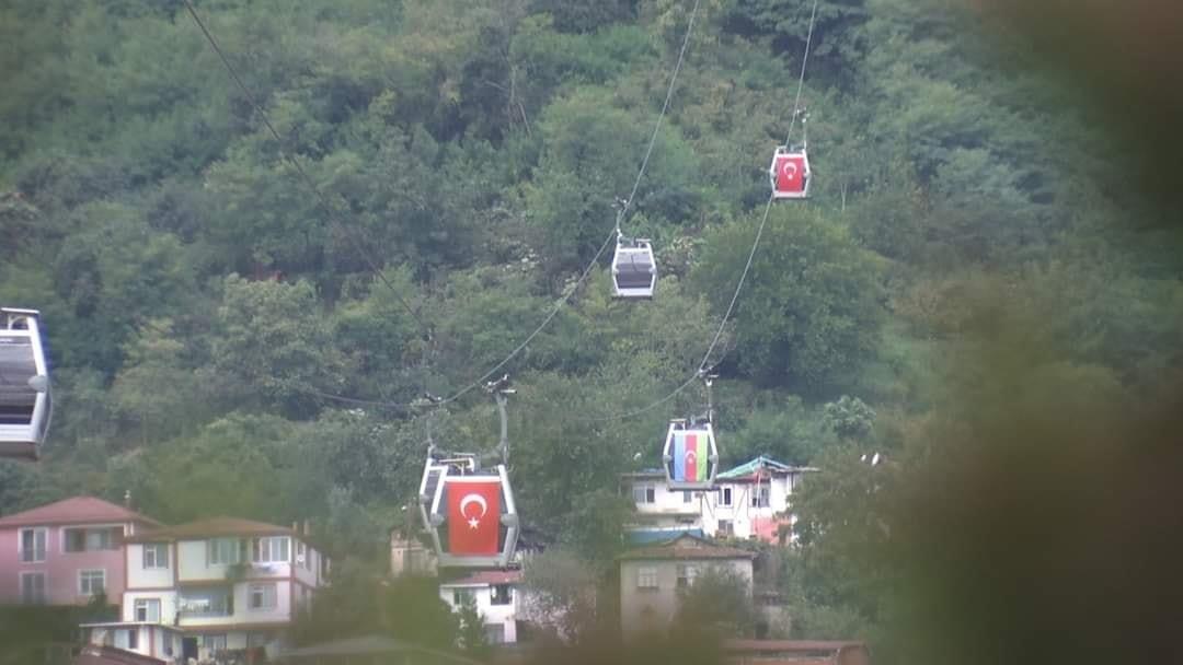 ORDU'DA TELEFERİKLERE AZERBAYCAN BAYRAKLARI ASILDI