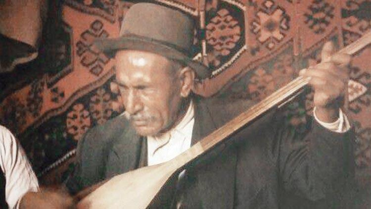 ‘Ben giderim adım kalır’ dostların Seni hatırlıyor Aşık Veysel