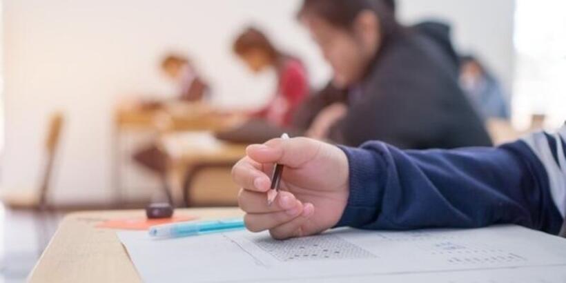LİSELERDE SINAVLAR ERTELENDİ