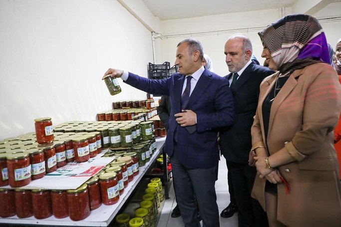 ÇAMAŞ KADIN KOOPERATİFİ SATIŞ REYONU AÇILDI