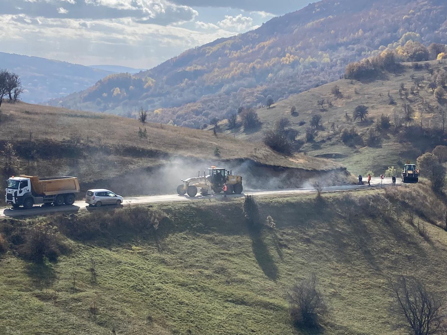 BEYAĞAÇ YEVELİ GÜLPINAR YEŞİLCE YOLUNDA BAKIM YAPILDI
