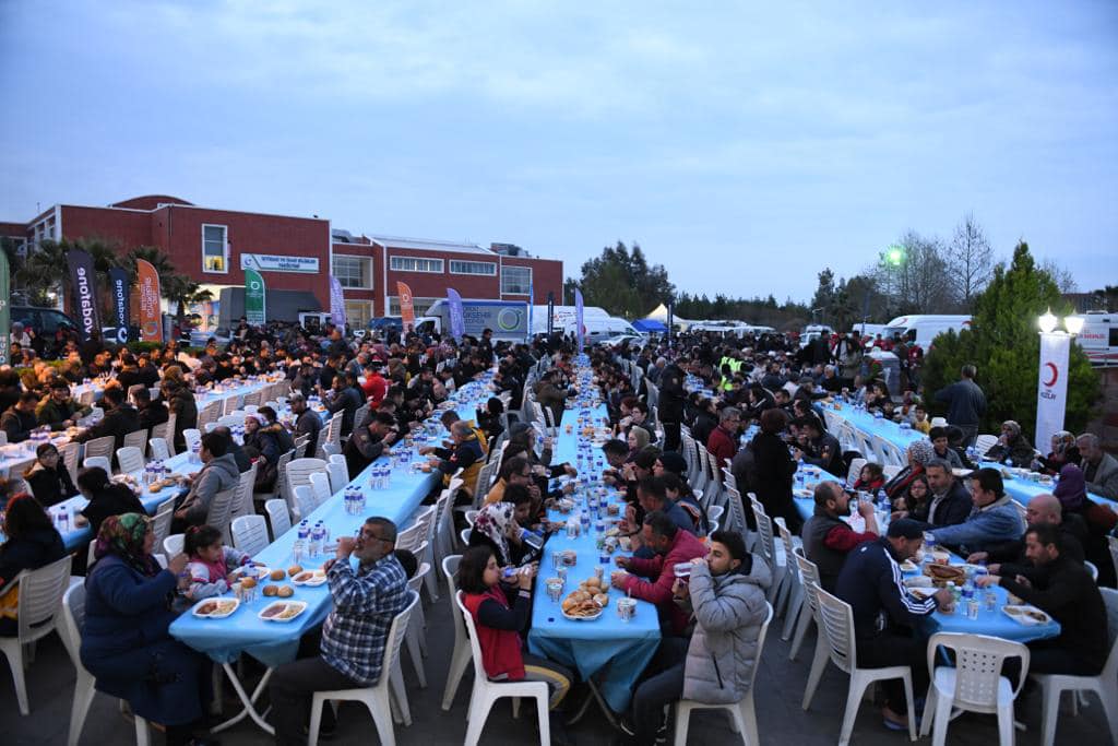 Ordu Büyükşehir Belediyesi Ramazan ayının ilk iftarını Adıyaman'da verdi Ordu Büyükşehir Belediyesi Ramazan ayının ilk iftarını Adıyaman'da verdi