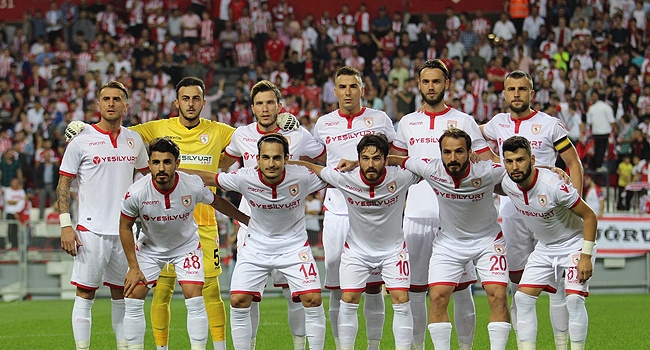 Samsunspor 11 yıl sonra Süper Lig'e adını yazdırdı! Samsunspor 11 yıl sonra Süper Lig'e adını yazdırdı!
