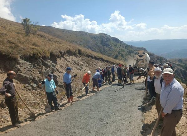 Armutkolu Yayla Yolu Betonla Kaplandı