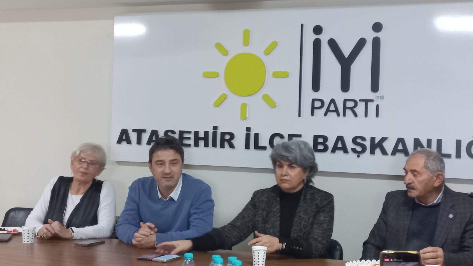 İYİ Parti Ataşehir'de Seçim Stratejisini Açıkladı: "Yerel ve Genel Seçimler Farklı Dinamiklere Sahip"