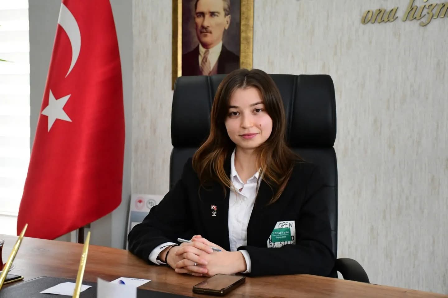TERME BELEDİYESİNİN BAŞKAN VEKİLİ 24 YAŞINDAKİ RÜMEYSA EKER TERME BELEDİYESİNİN BAŞKAN VEKİLİ 24 YAŞINDAKİ RÜMEYSA EKER