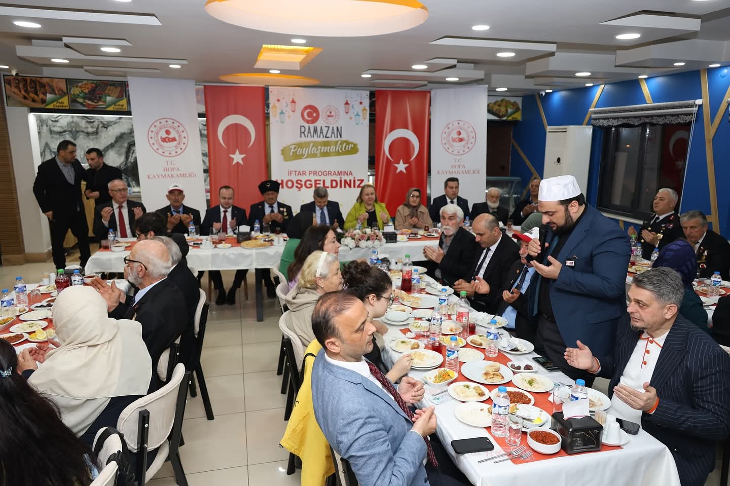ARTVİN VALİSİ TURAN ERGÜN HOPA ŞEHİT AİLELERİ İFTARINA KATILDI