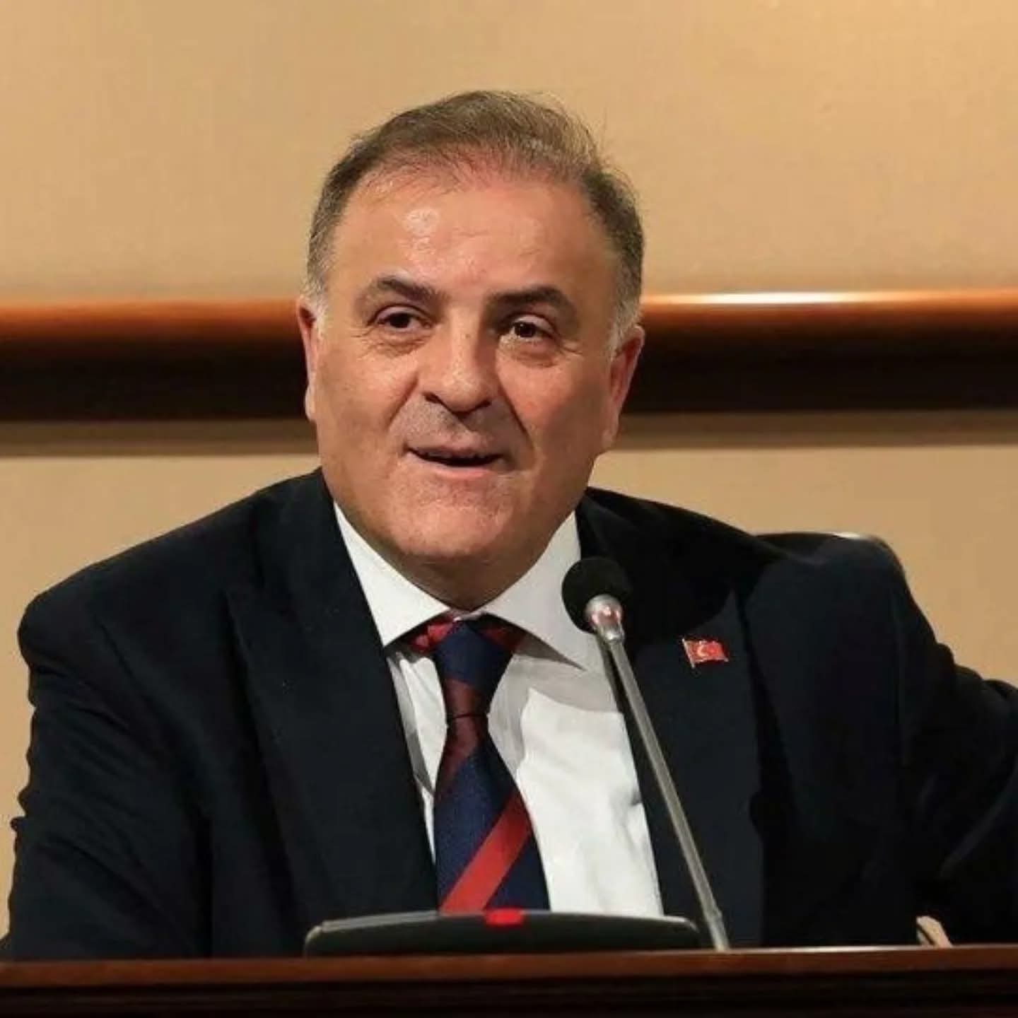 İBB BAŞKAN VEKİLLİĞİNE KOYULHİSARLI NURİ ASLAN SEÇİLDİ İBB BAŞKAN VEKİLLİĞİNE KOYULHİSARLI NURİ ASLAN SEÇİLDİ