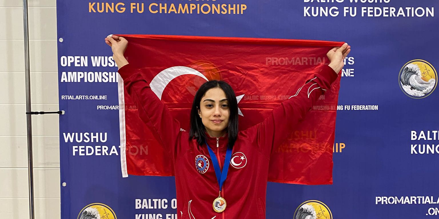 MESUDİYELİ NAZLICAN KARAKUŞ AVRUPA ŞAMPİYONU MESUDİYELİ NAZLICAN KARAKUŞ AVRUPA ŞAMPİYONU