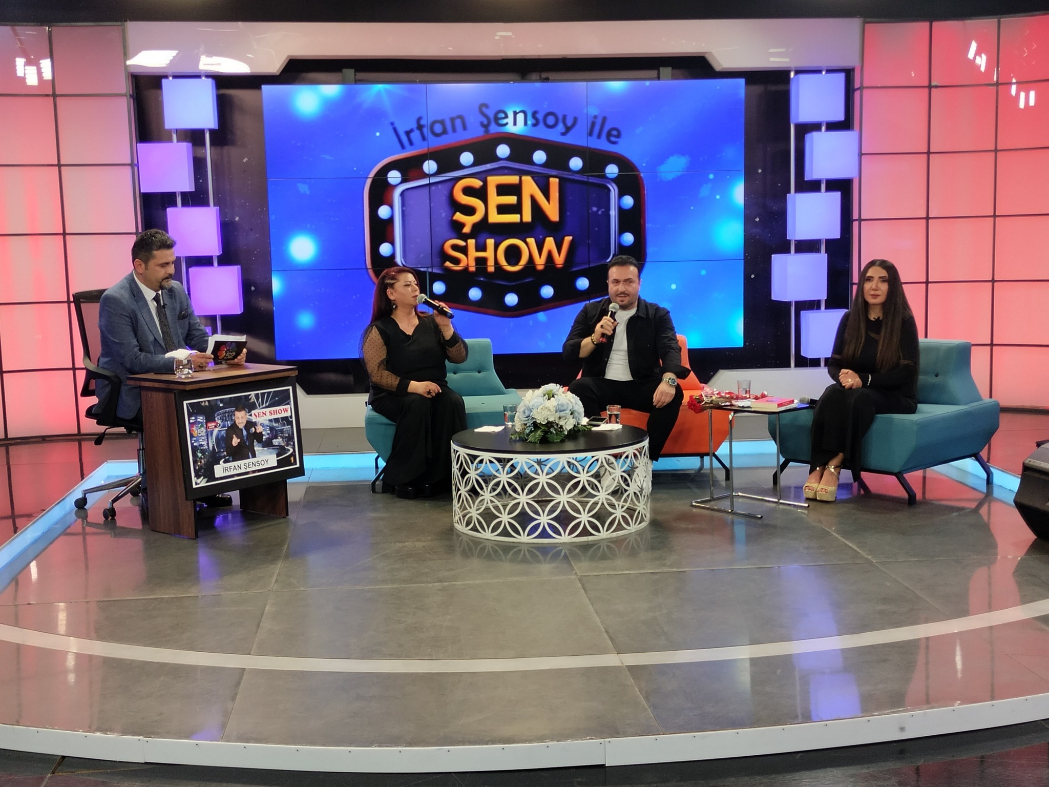 ŞEN SHOW PROGRAMINDA EDEBİYAT VE MÜZİK DOLU GECE ŞEN SHOW PROGRAMINDA EDEBİYAT VE MÜZİK DOLU GECE