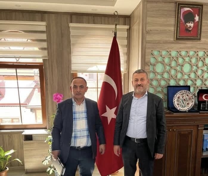 İYİ PARTİ İLÇE BAŞKANI GENÇ'TEN BELEDİYE BAŞKANI KOÇYİĞİT'E ZİYARET İYİ PARTİ İLÇE BAŞKANI GENÇ'TEN BELEDİYE BAŞKANI KOÇYİĞİT'E ZİYARET