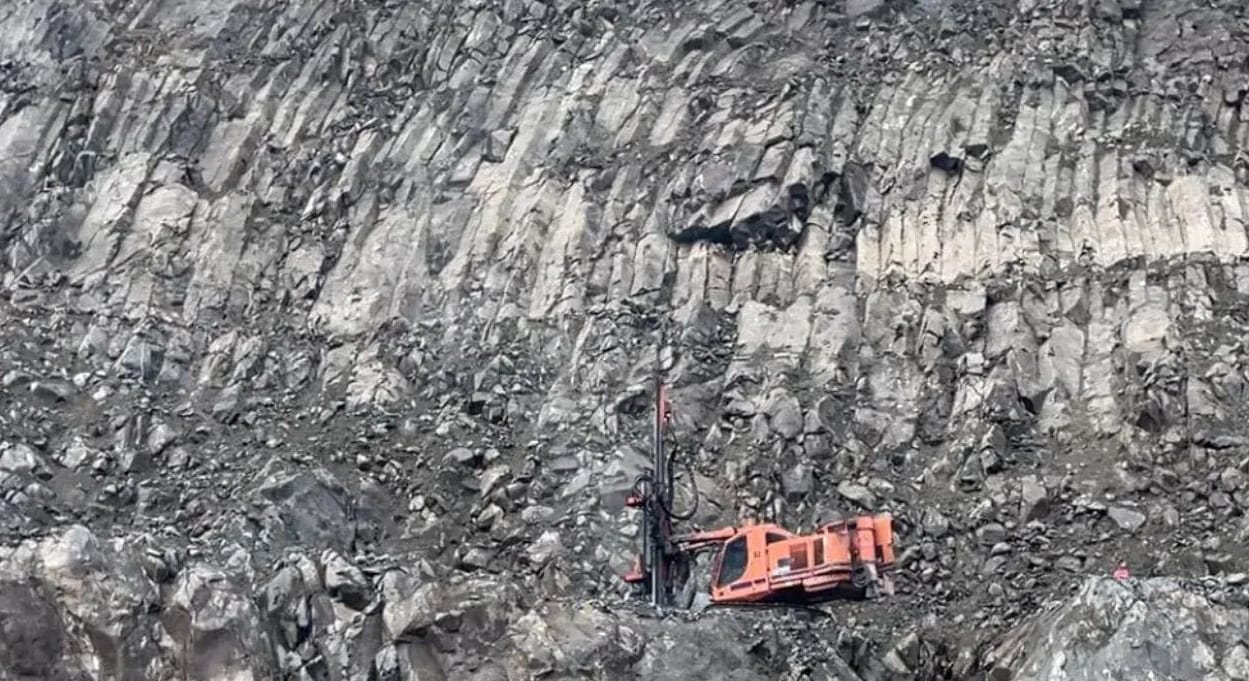 MADEN OCAĞI ULUBEY'DE BAKANLIK KARARINI TANIMIYOR MADEN OCAĞI ULUBEY'DE BAKANLIK KARARINI TANIMIYOR