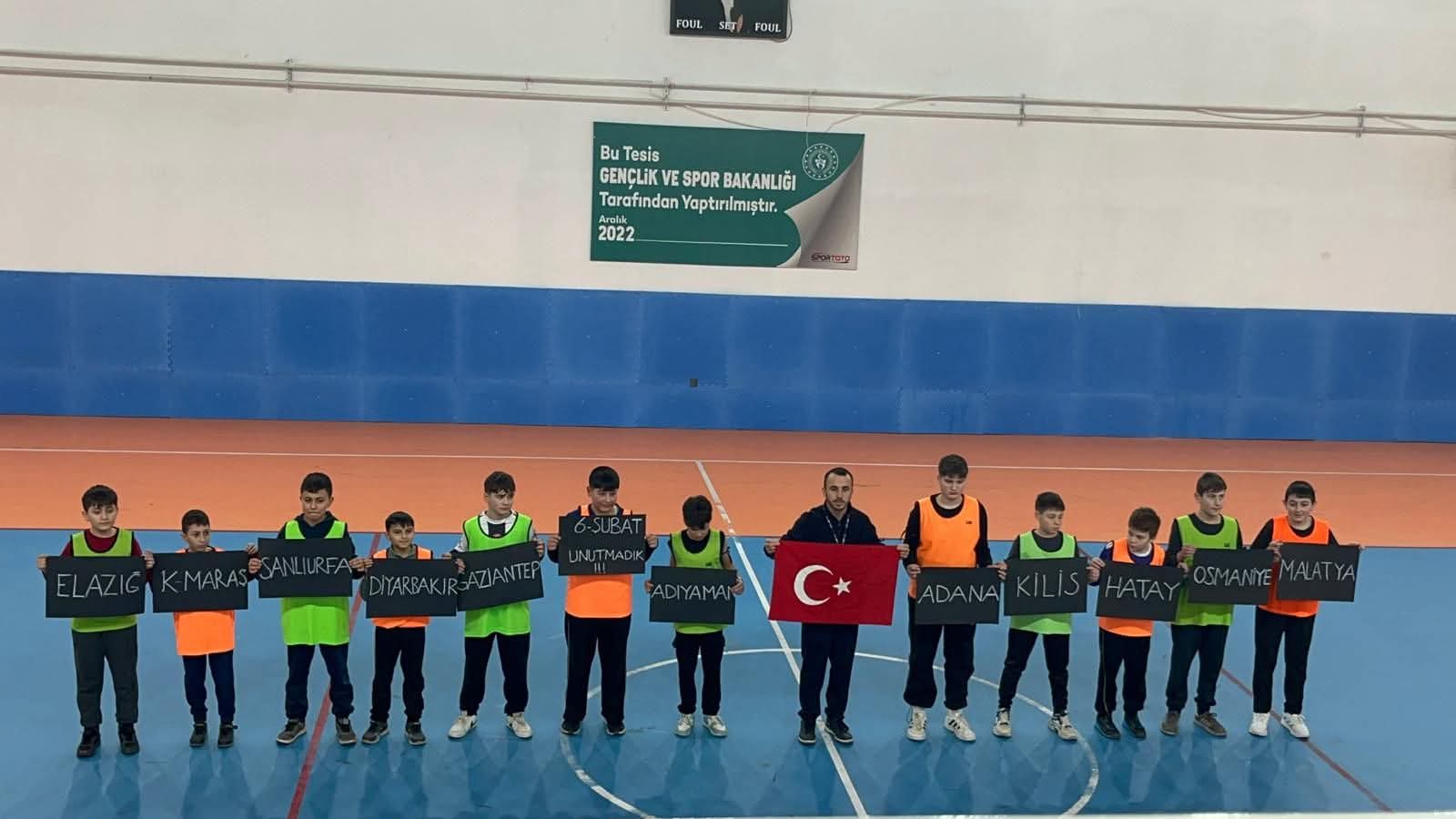 Mesudiye’de Yeşil Sahada Hüzün ve Vefa Bir Aradaydı
